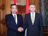 李克强会见匈牙利国会主席克韦尔