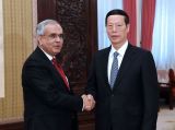 张高丽会见印度国家转型委副主席