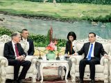 李克强会见英国财政大臣哈蒙德