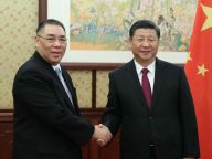 习近平会见来京述职的崔世安