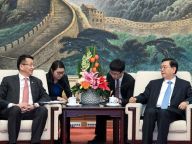 张德江会见蒙古国家大呼拉尔副主席