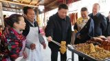 深入人民群众之中一同过新年 ——迎新春习近平同志的基层行
