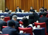 栗战书看望民建、九三学社界委员并参加讨论