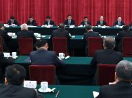 栗战书：普及宪法知识弘扬宪法精神