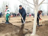 习近平等党和国家领导人参加首都义务植树活动