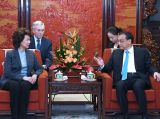 李克强会见美国运输部长赵小兰