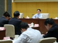 韩正出席国务院机构改革二次推进会