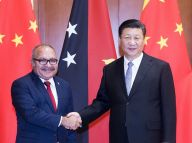 习近平会见巴布亚新几内亚总理奥尼尔