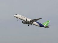 中国商飞C919大型客机再试飞