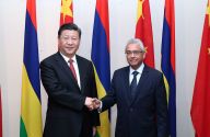 习近平会见毛里求斯总理贾格纳特