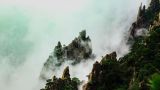 秋雨过后安徽黄山云雾缭绕宛如仙境