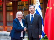 汪洋与乌拉圭副总统托波兰斯基举行会谈
