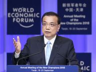 李克强出席2018年夏季达沃斯论坛开幕式并发表特别致辞
