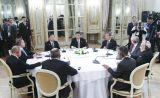 习近平出席中俄印领导人非正式会晤