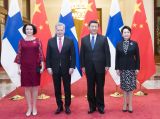 习近平同芬兰总统尼尼斯托举行会谈