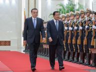 李克强同柬埔寨首相洪森举行会谈