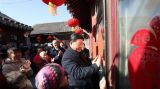 习近平春节前夕在北京看望慰问基层干部群众