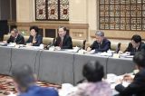 赵乐际看望共青团、总工会、妇联、青联界委员并参加讨论