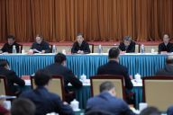 汪洋出席各民主党派中央脱贫攻坚民主监督工作座谈会并讲话