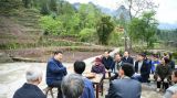 习近平：着力解决“两不愁三保障”突出问题