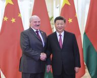 习近平会见白俄罗斯总统卢卡申科