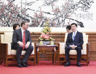 王沪宁会见塞尔维亚总统武契奇