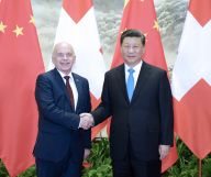 习近平同瑞士联邦主席毛雷尔举行会谈