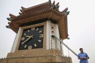 北京站通信工：钟楼内的守护者