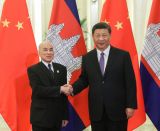 习近平会见柬埔寨国王西哈莫尼