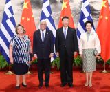 习近平同希腊总统帕夫洛普洛斯举行会谈