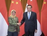 李克强会见新加坡总统哈莉玛