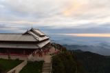 峨眉山景色秀美