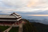 峨眉山景色秀美