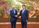 栗战书同埃及议长阿里举行会谈