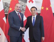 李克强会见格鲁吉亚总理巴赫塔泽