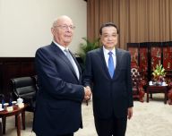 李克强会见世界经济论坛主席施瓦布