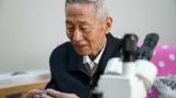 崔道植：85岁仍忘我工作 7000多次痕迹检验无一错案