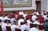 李克强主持召开经济形势专家和企业家座谈会