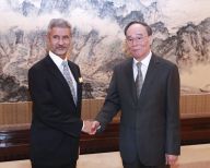 王岐山会见印度外长苏杰生