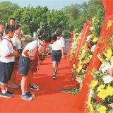 贵港市在南山公园举行烈士纪念日公祭活动