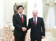 栗战书对俄罗斯进行正式友好访问