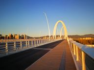 清晨中的新首钢大桥