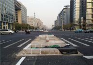 交通安全新设施——马路中间的安全岛