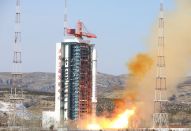 我国成功发射“吉林一号”宽幅01星 搭载发射3颗小卫星