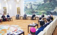 汪洋出席宗教团体负责人迎春座谈会