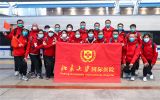 部分援鄂国家医疗队队员抵京