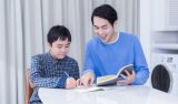 李柏英：孩子在做作业中把会的题做错了，家长该怎么做？
