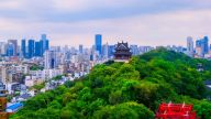 在疫情防控斗争中弘扬社会主义核心价值观