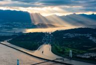 三峡夕照美如画