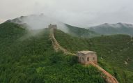 河北迁安：云雾笼罩长城